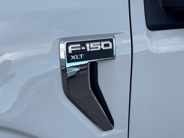 New 2026 Oxford White Ford XLT image 9