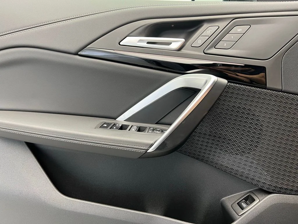 2025 BMW X1 28i - Photo 21