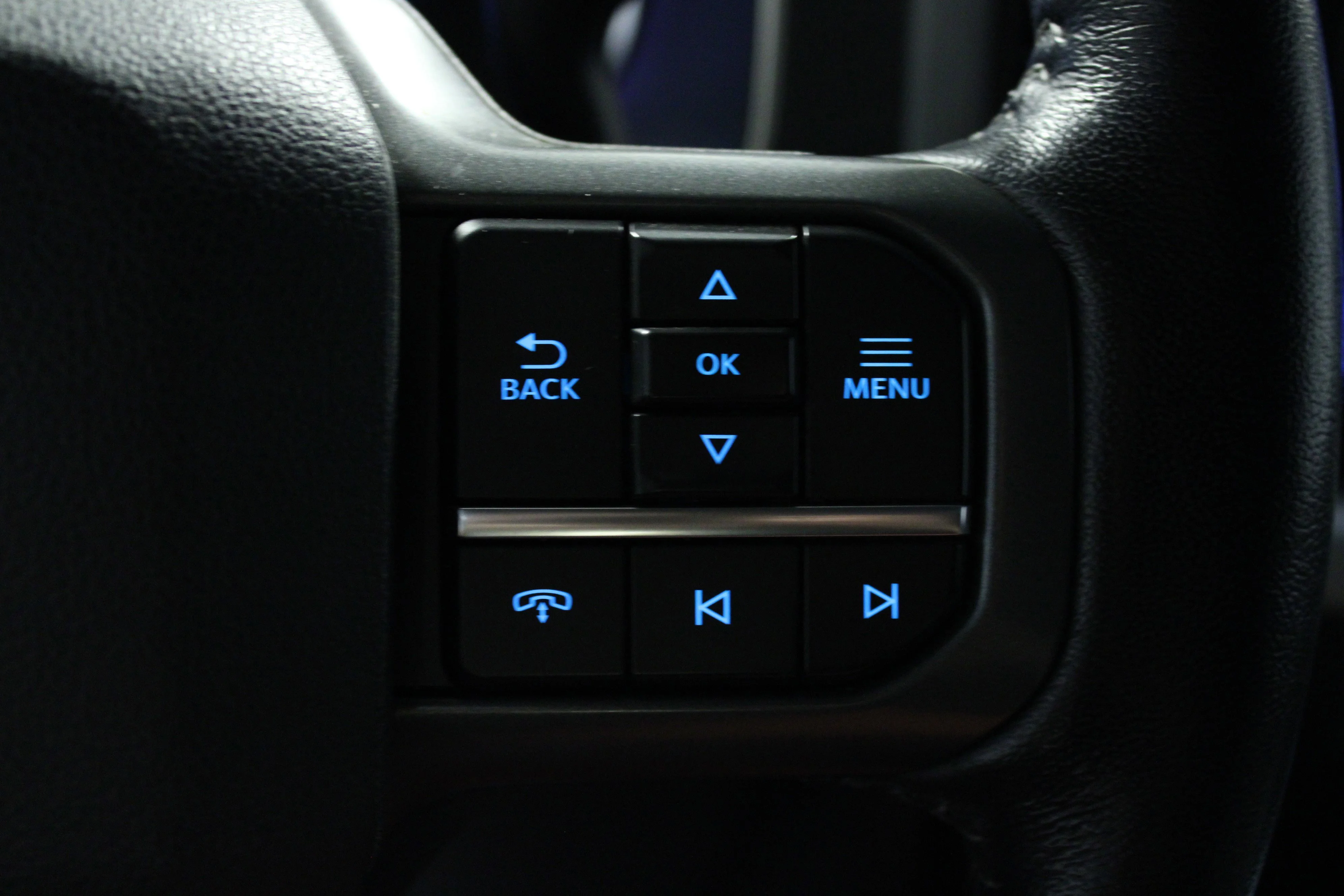 Used 2022 Agate Black Metallic Ford XLT image 21