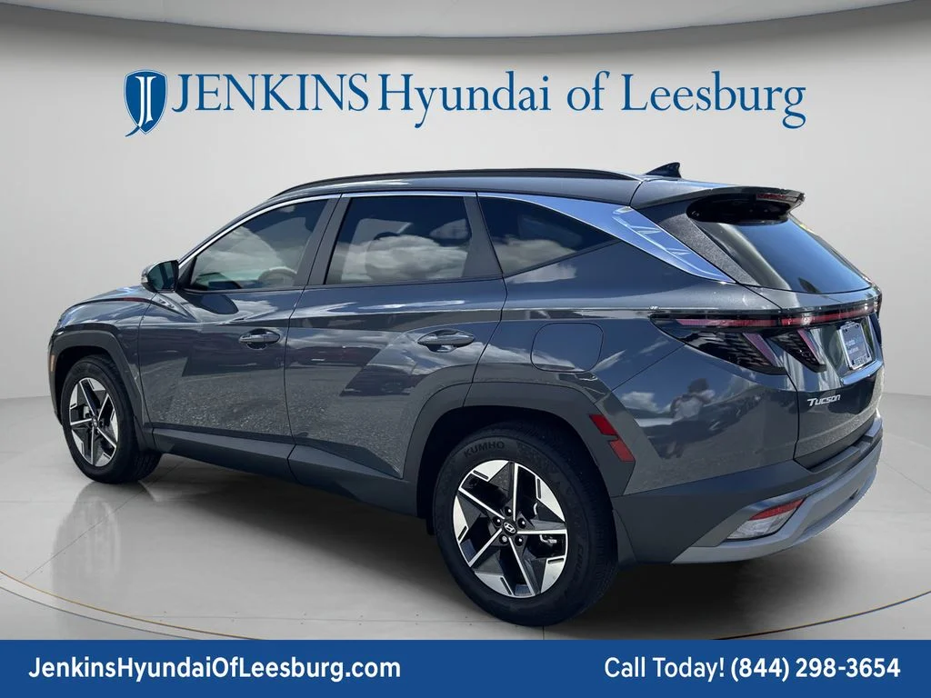 Used 2025 Gray Hyundai SEL Convenience image 7