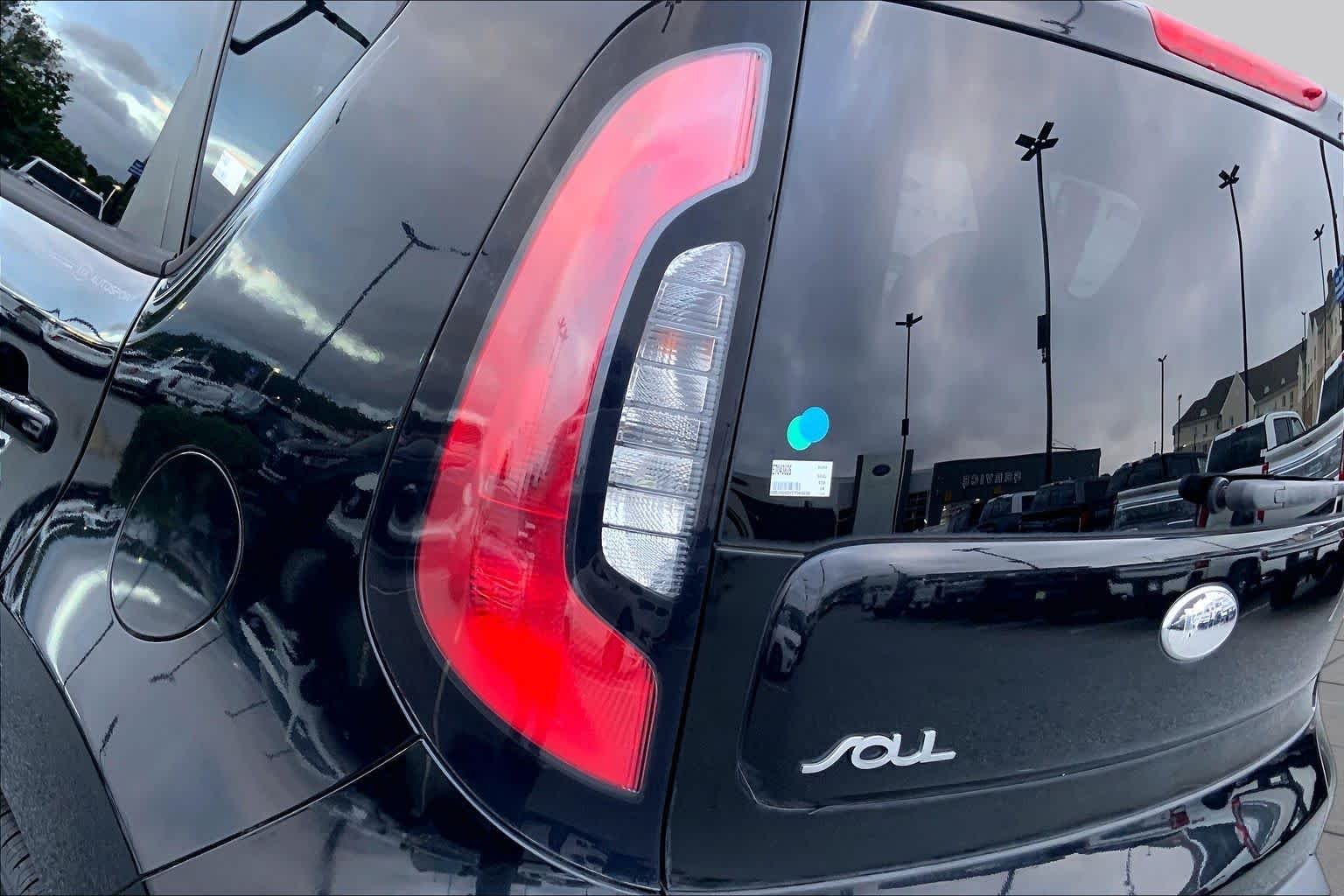 Used 2014 Shadow Black Kia Base image 25