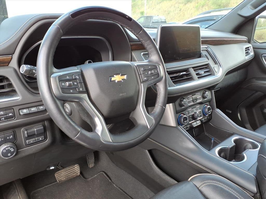 Used 2023 Iridescent Pearl Tricoat Chevrolet Premier image 14