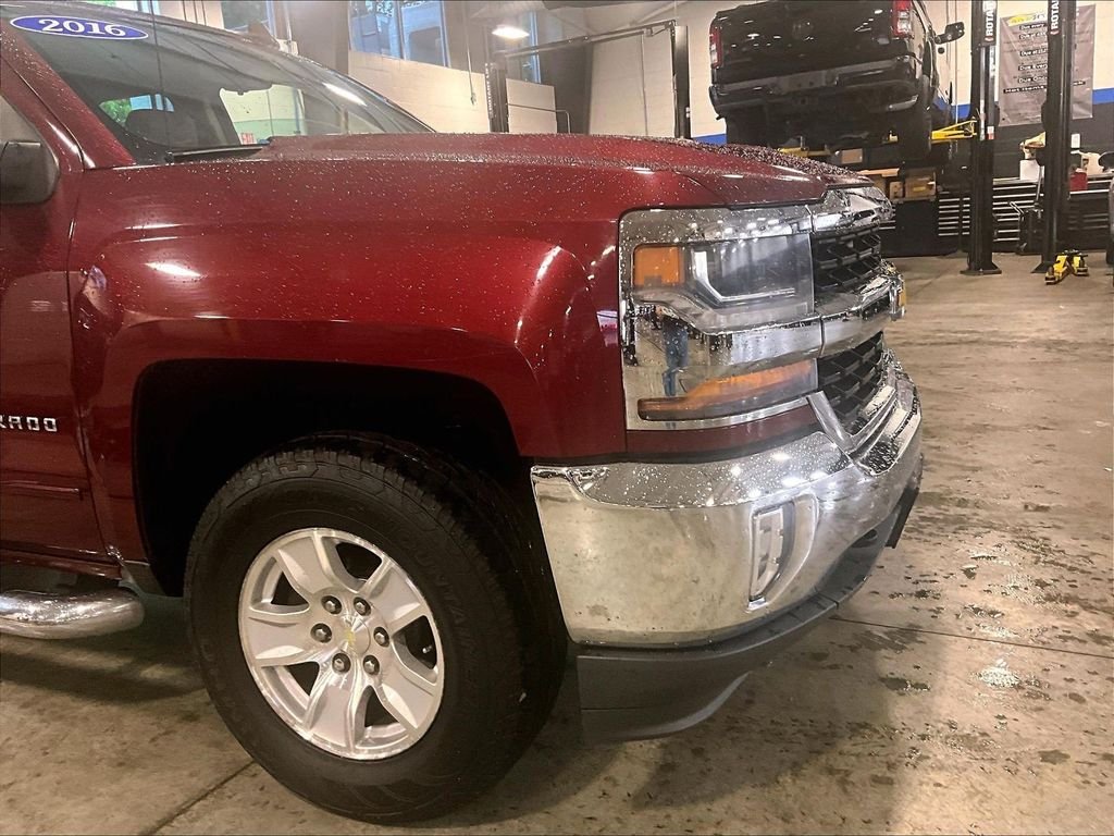 Used 2016 Red Chevrolet LT image 32