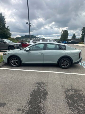 Used 2025 Kia K4 LXS with VIN 3KPFT4DE2SE005113 for sale in Cranberry Township, PA
