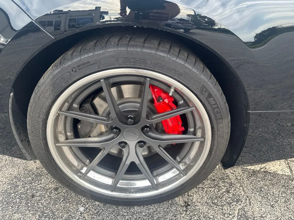 Used 2021 Black Chevrolet Stingray image 37