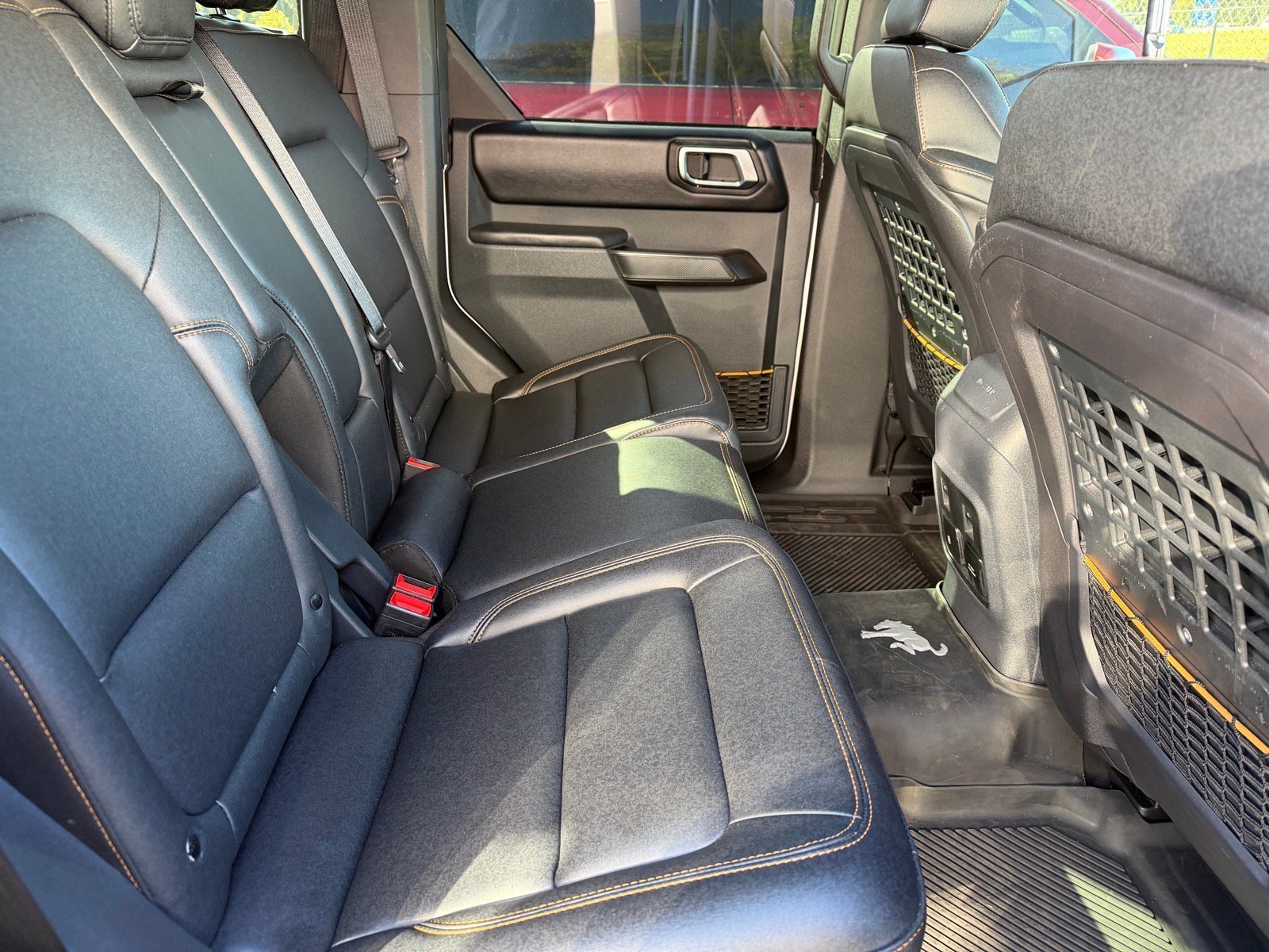 Used 2024 Oxford White Ford Badlands image 7
