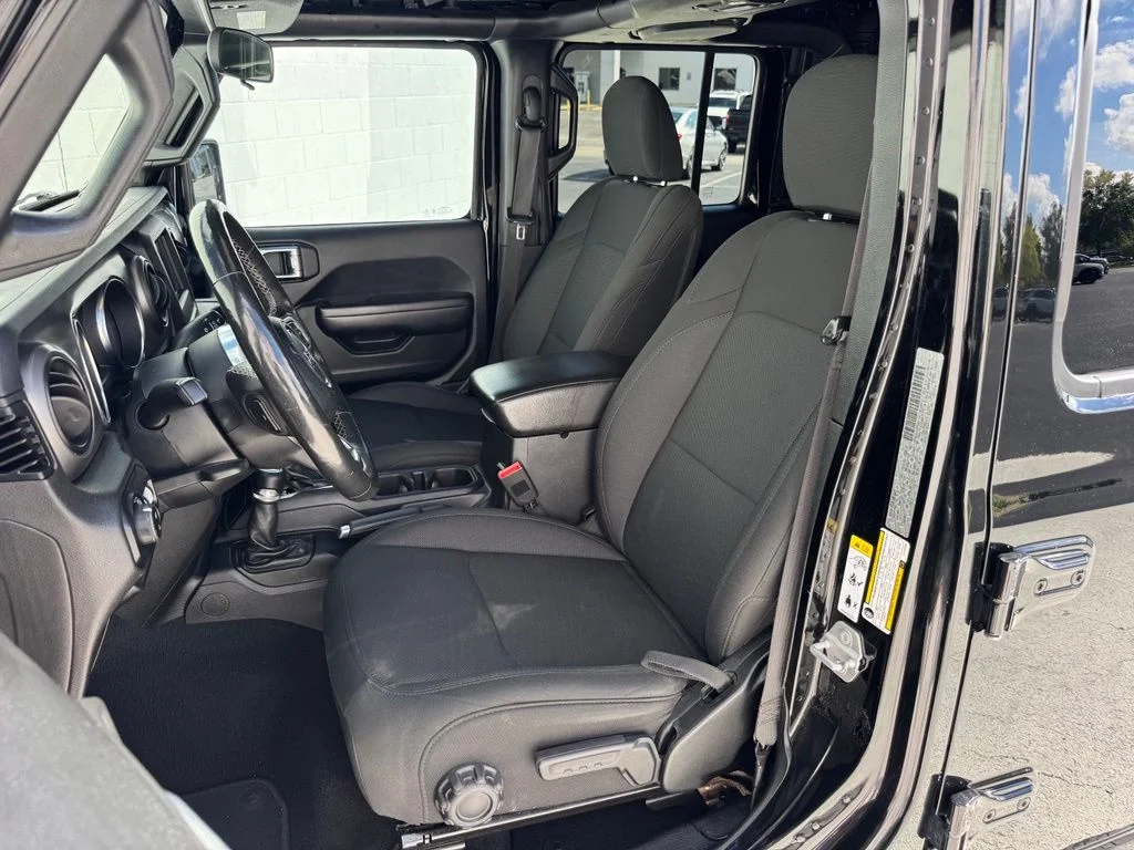 Used 2020 Black Jeep Sport image 16