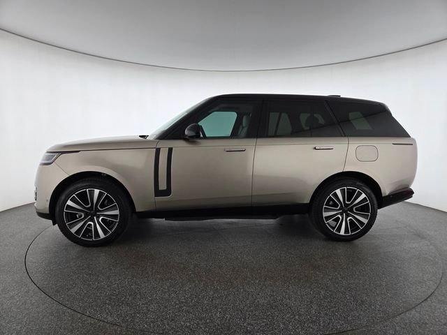 Used 2026  Land Rover SE image 29