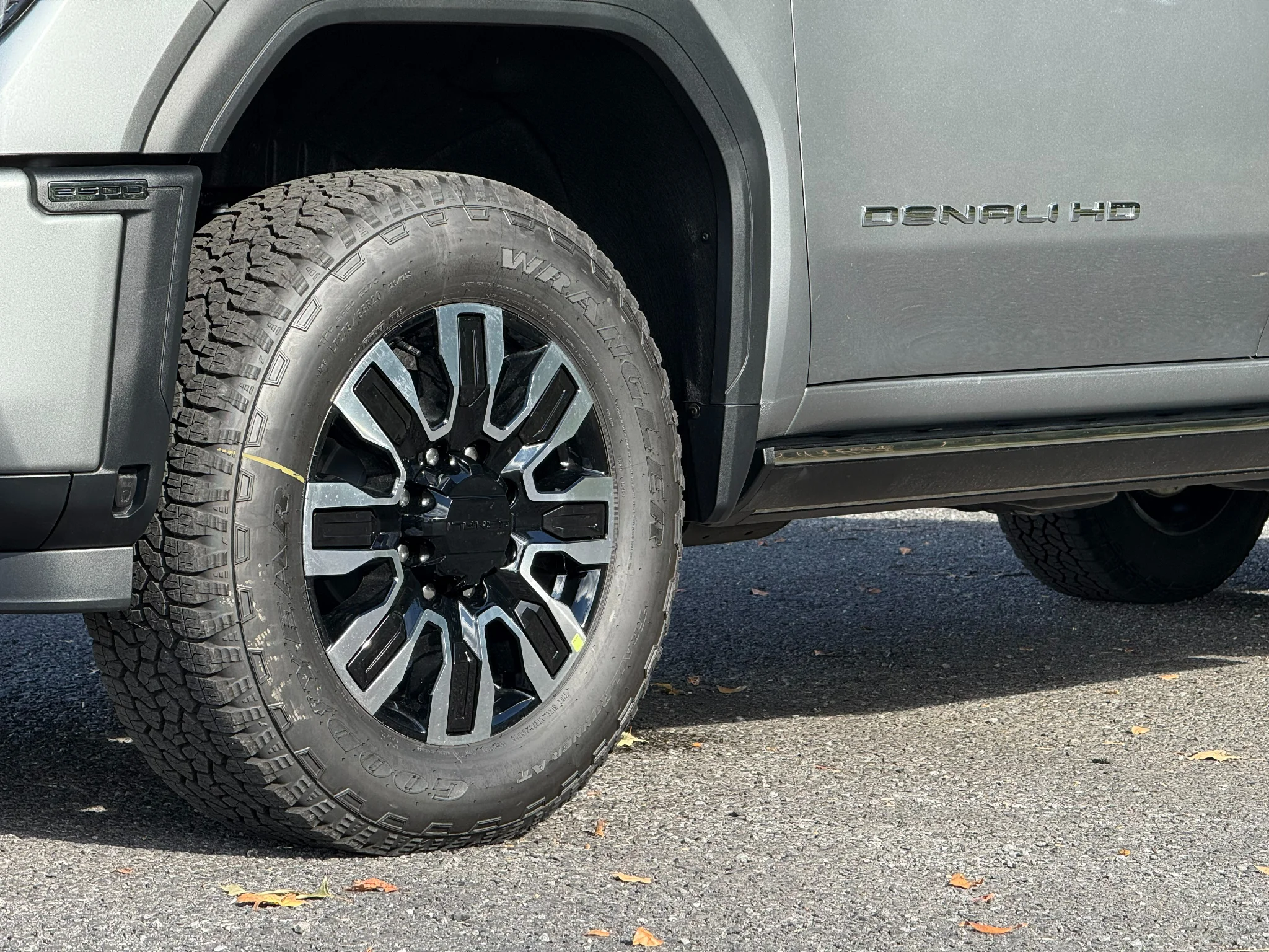 2026 GMC Sierra 2500HD Denali Ultimate - Photo 17