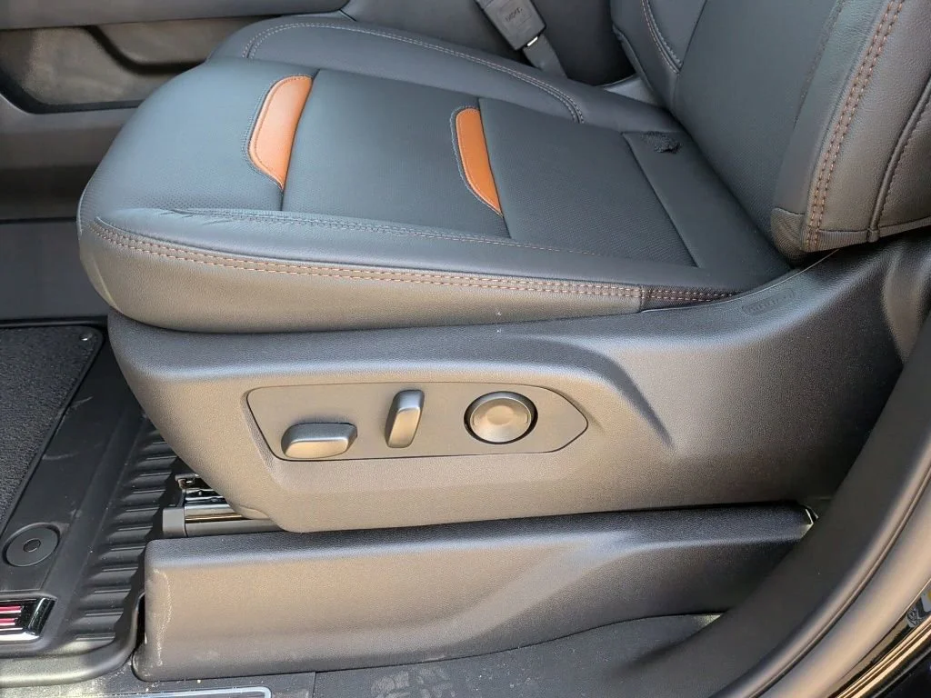 2026 GMC Sierra 1500 AT4 - Photo 13
