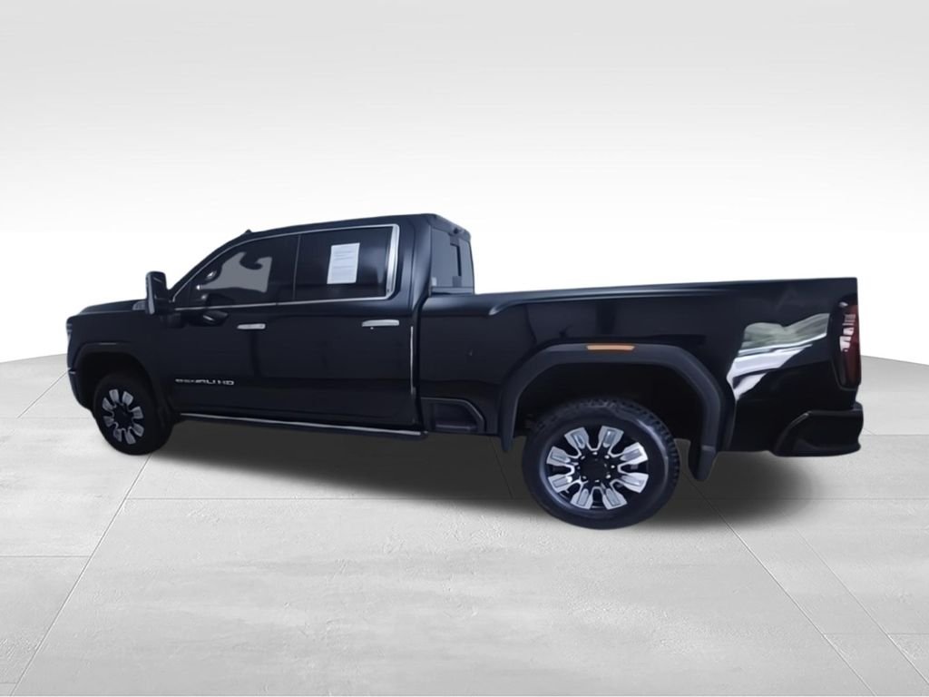 Used 2025 Black GMC Denali image 3