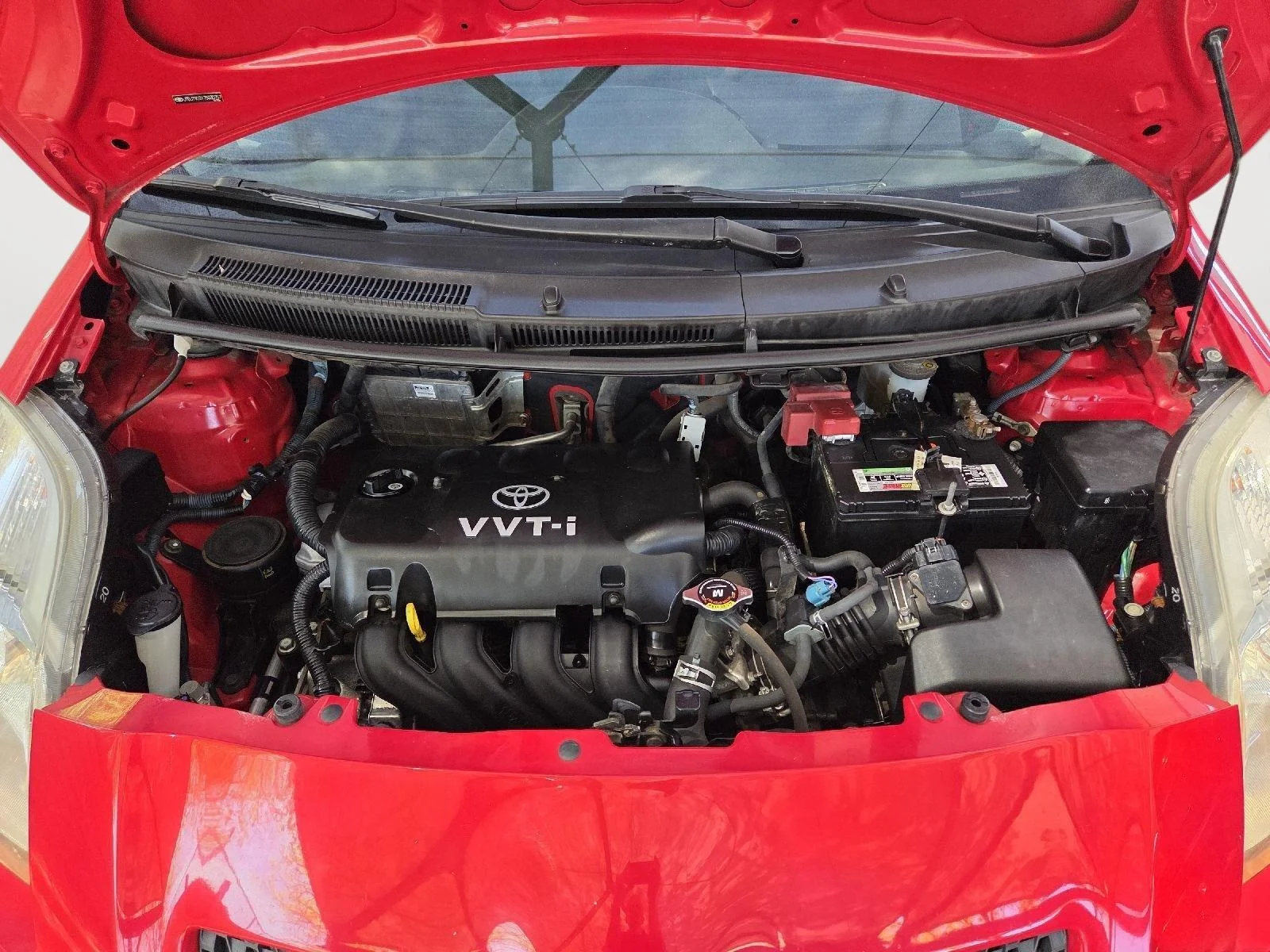 Used 2007 Absolutely Red Toyota Base image 18