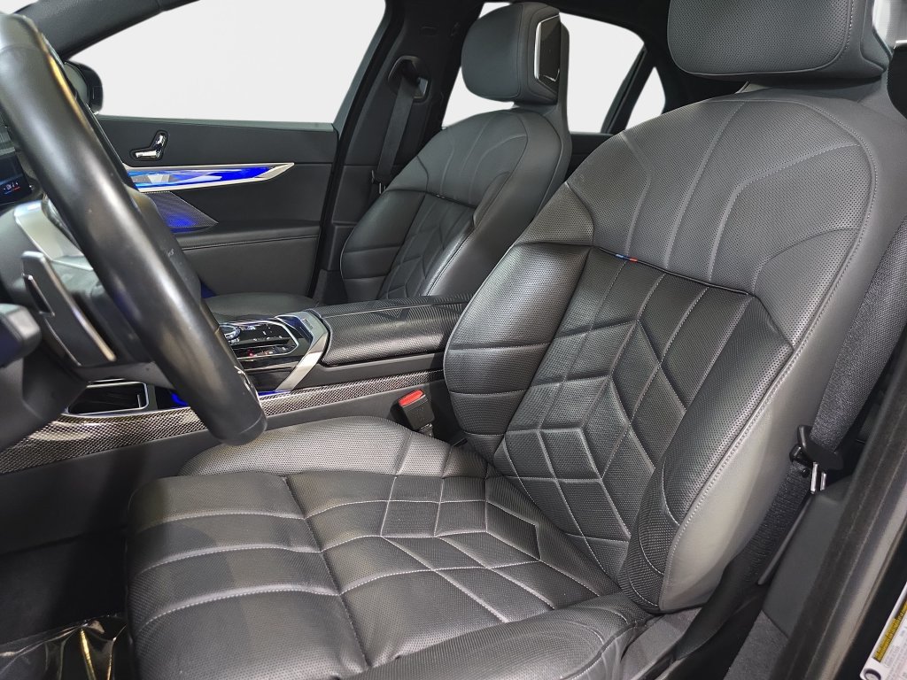 Certified Used 2024 Black Sapphire Metallic BMW 740i image 14