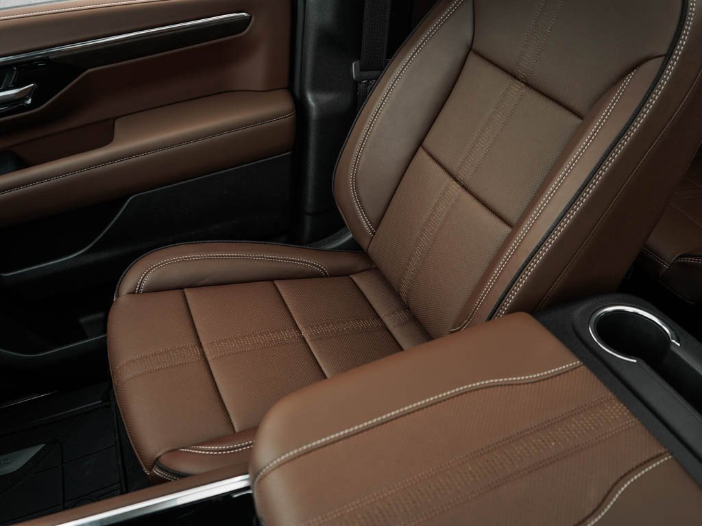 2026 Chevrolet Suburban High Country - Photo 27