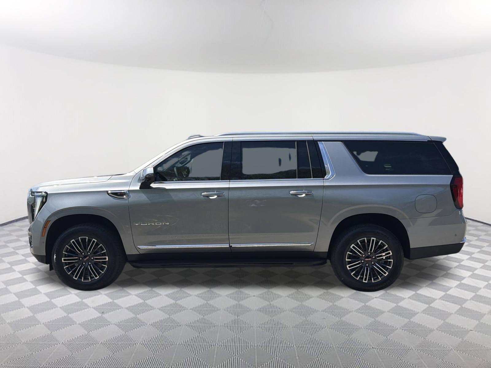 New 2026 Sterling Metallic GMC Elevation image 8