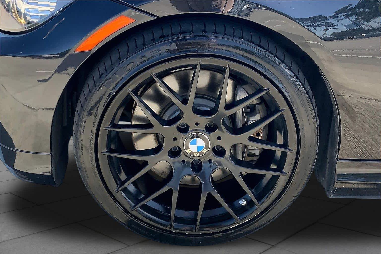 Used 2011 Jet Black BMW 335i image 10