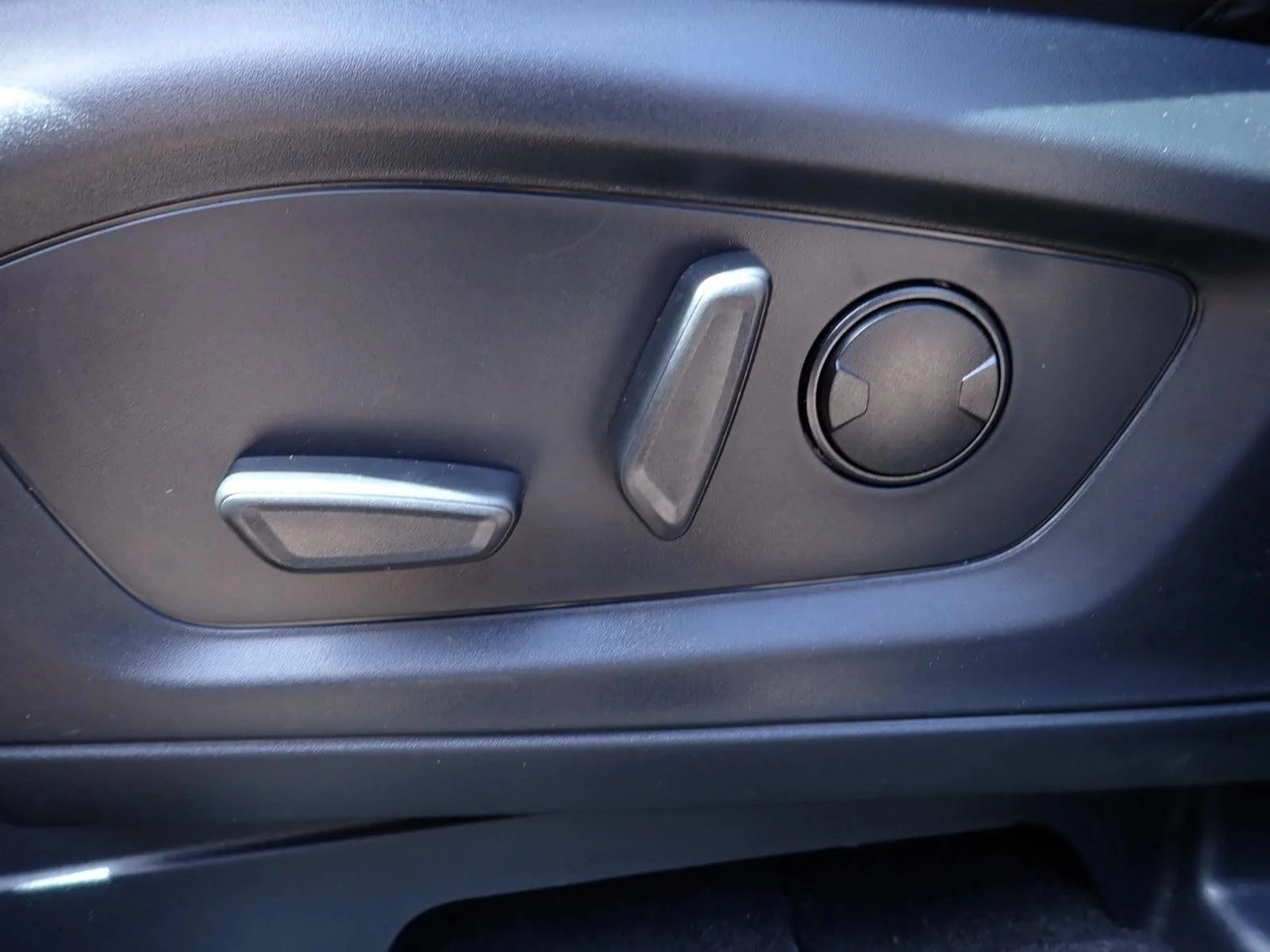 New 2026 Marsh Gray Ford Tremor® image 17