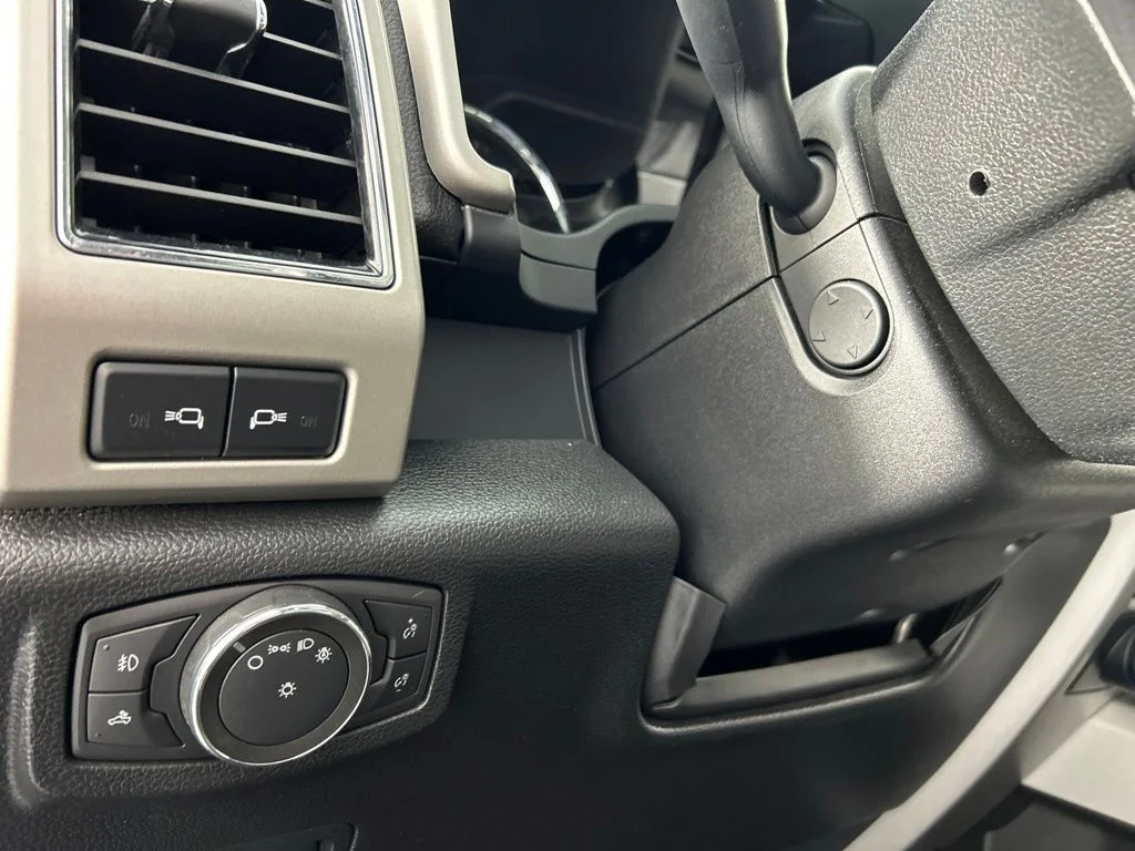 Used 2021 Blue Ford Lariat image 15