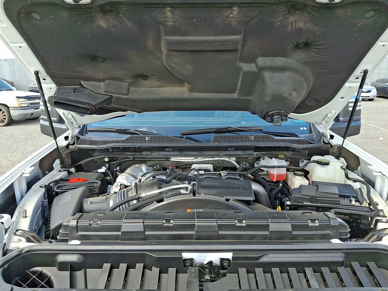 Used 2024 Summit White Chevrolet High Country image 28