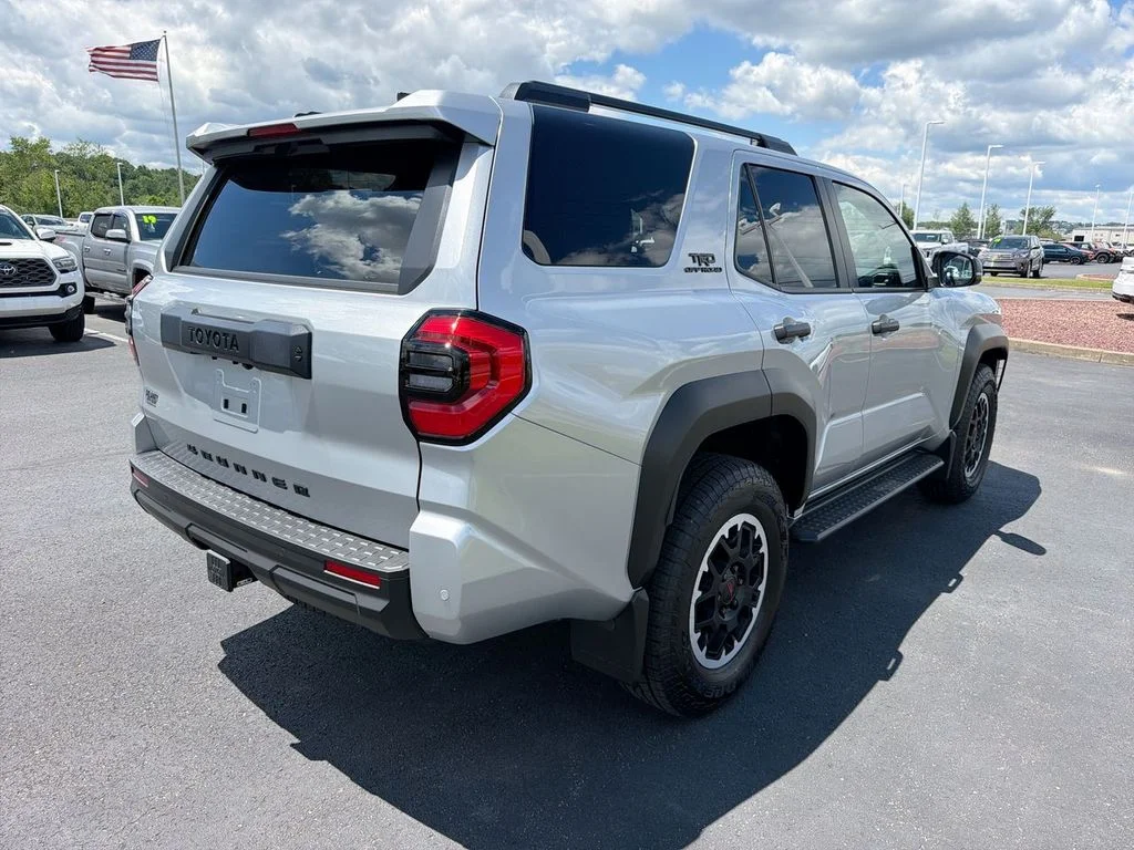 2026 Toyota 4Runner TRD Off-Road - Photo 8