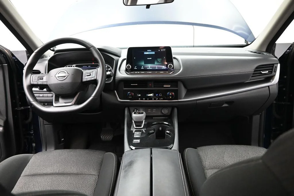 Used 2025 Blue Nissan SV image 33