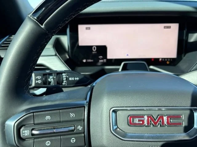 Used 2024 Sterling Metallic GMC AT4 image 28
