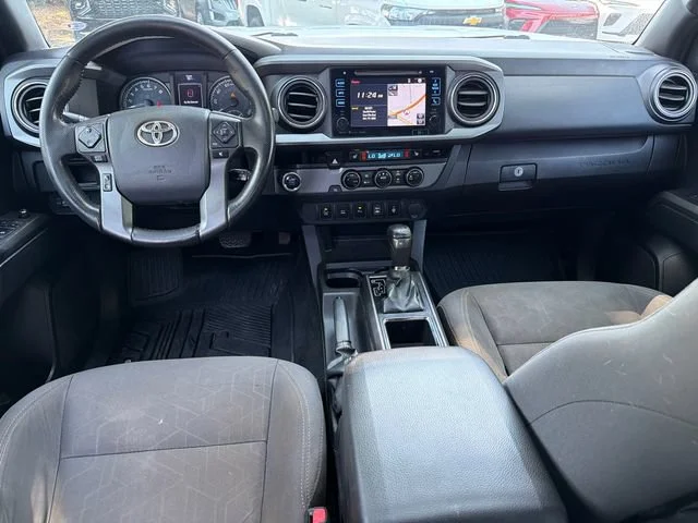 Used 2016 White Toyota SR5 image 22
