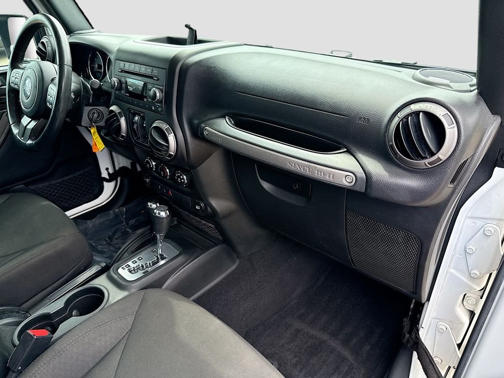 Used 2017 Bright White Clearcoat Jeep Sport image 24