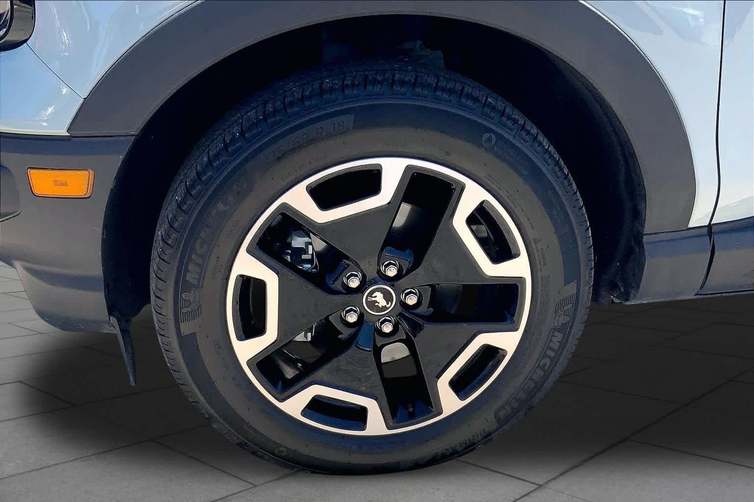 Used 2024 Cactus Gray Ford Outer Banks image 9