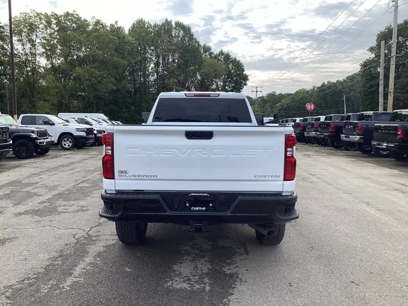 2026 Chevrolet Silverado 2500 HD Custom - Photo 6