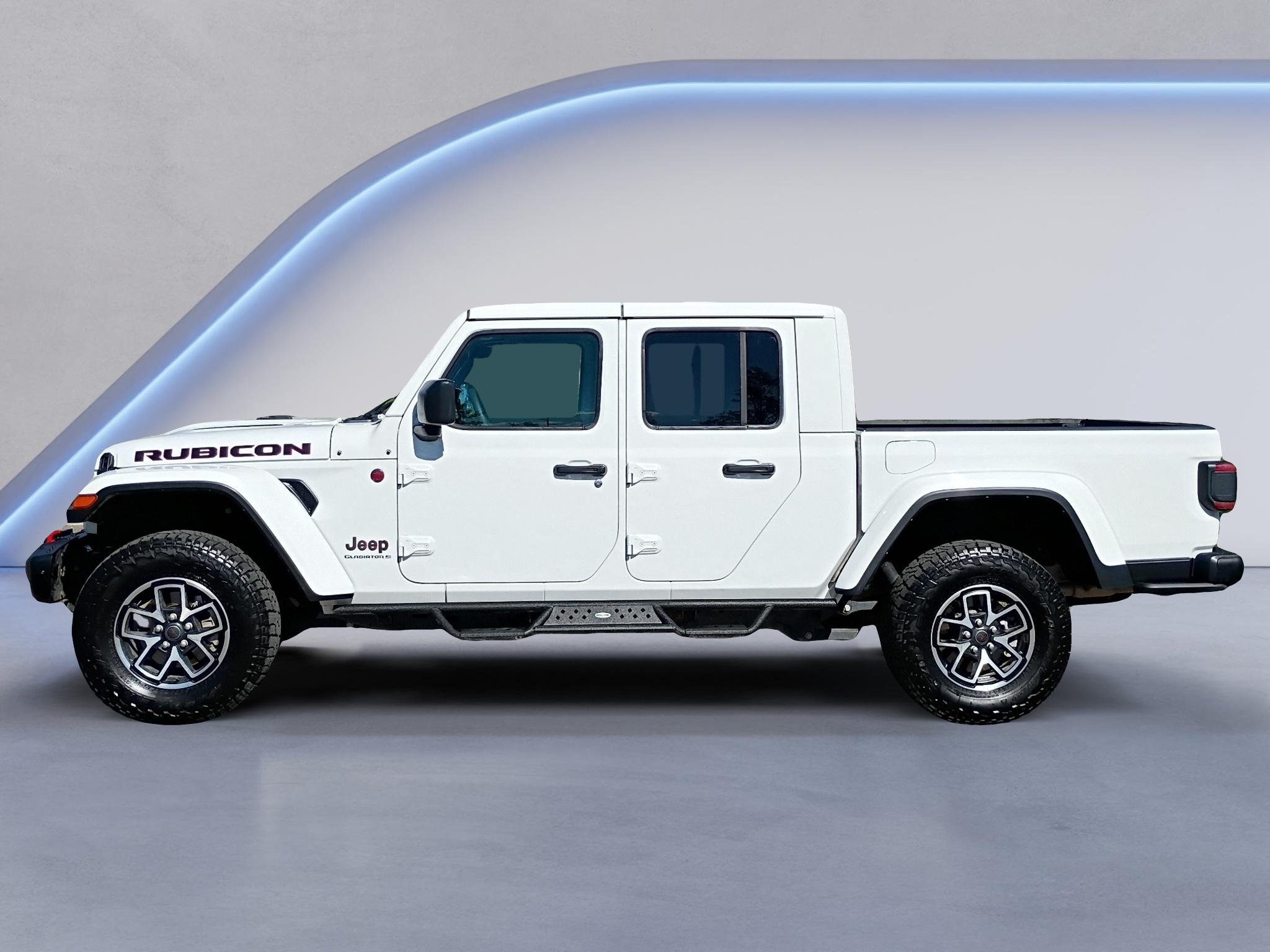 Used 2024 Bright White Clearcoat Jeep Rubicon X image 2