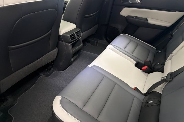 New 2026 Sonic Gray Pearl Honda Touring image 10