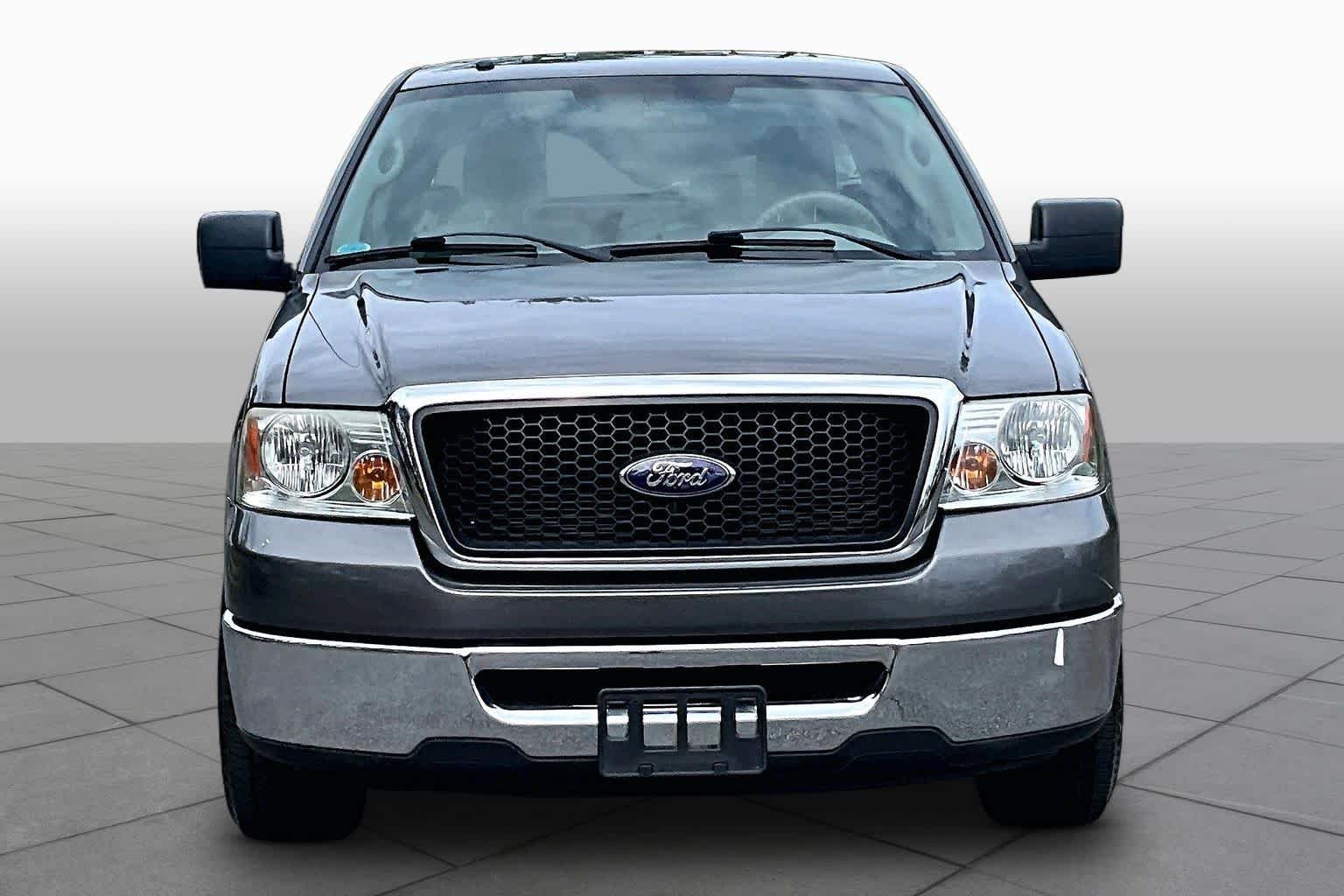Used 2008 Dark Shadow Gray Clearcoat Metallic Ford XLT image 3