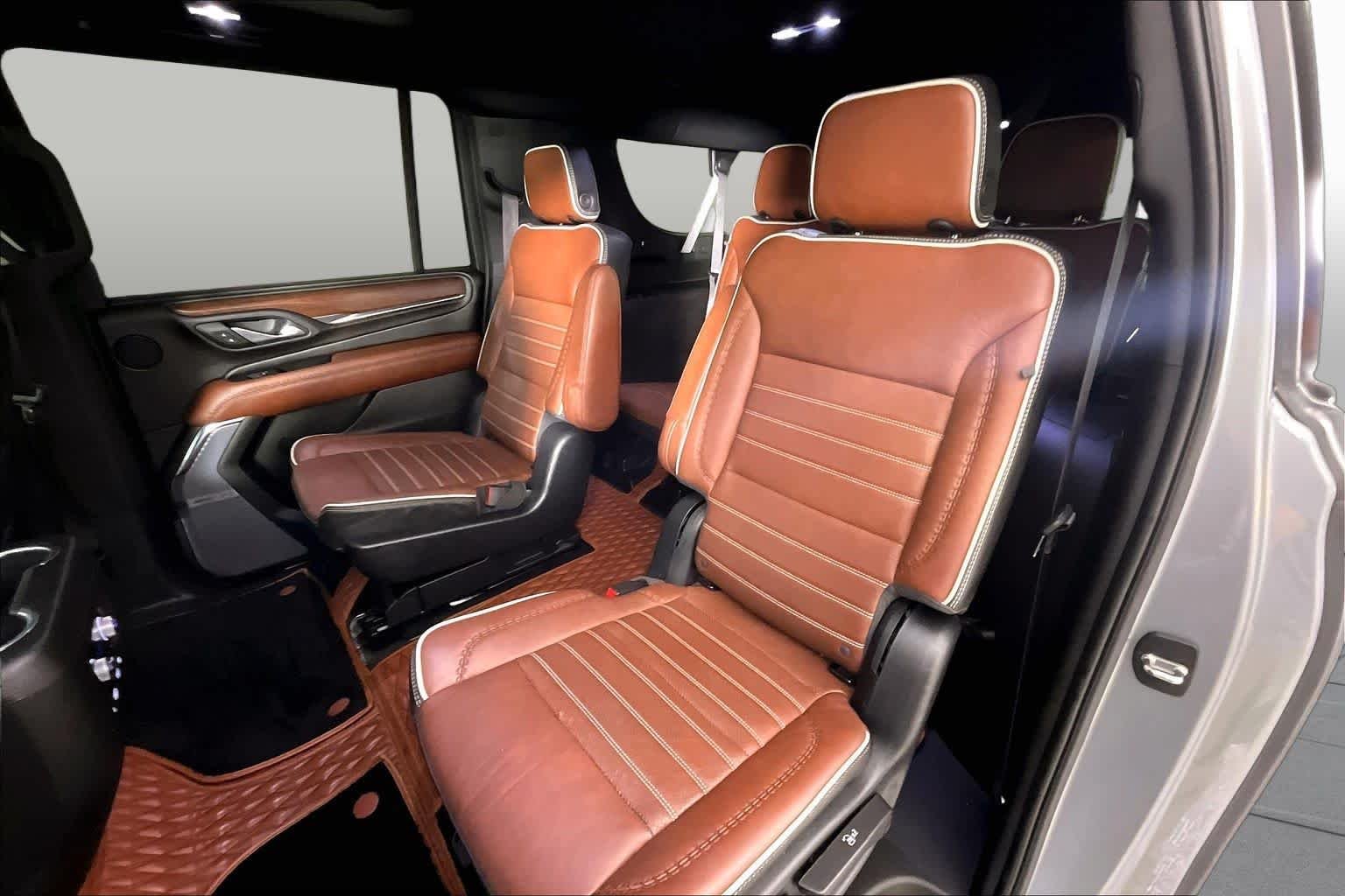 Used 2023 Sterling Metallic GMC Denali Ultimate image 18