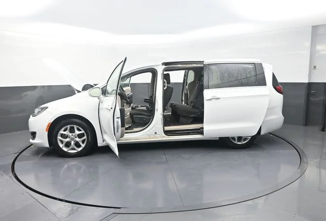 Used 2018 White Chrysler Touring Plus image 40