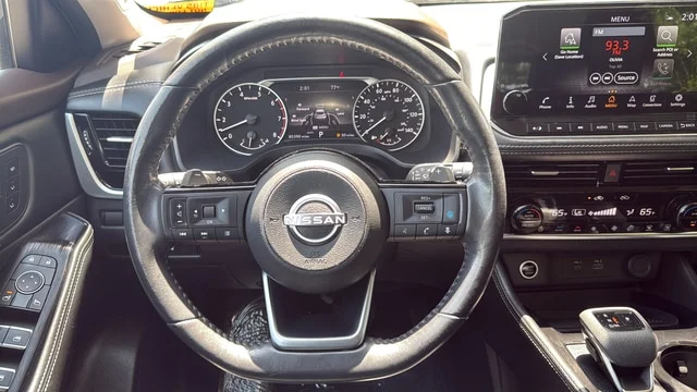 Used 2023 Pearl White Tricoat Nissan SL image 38