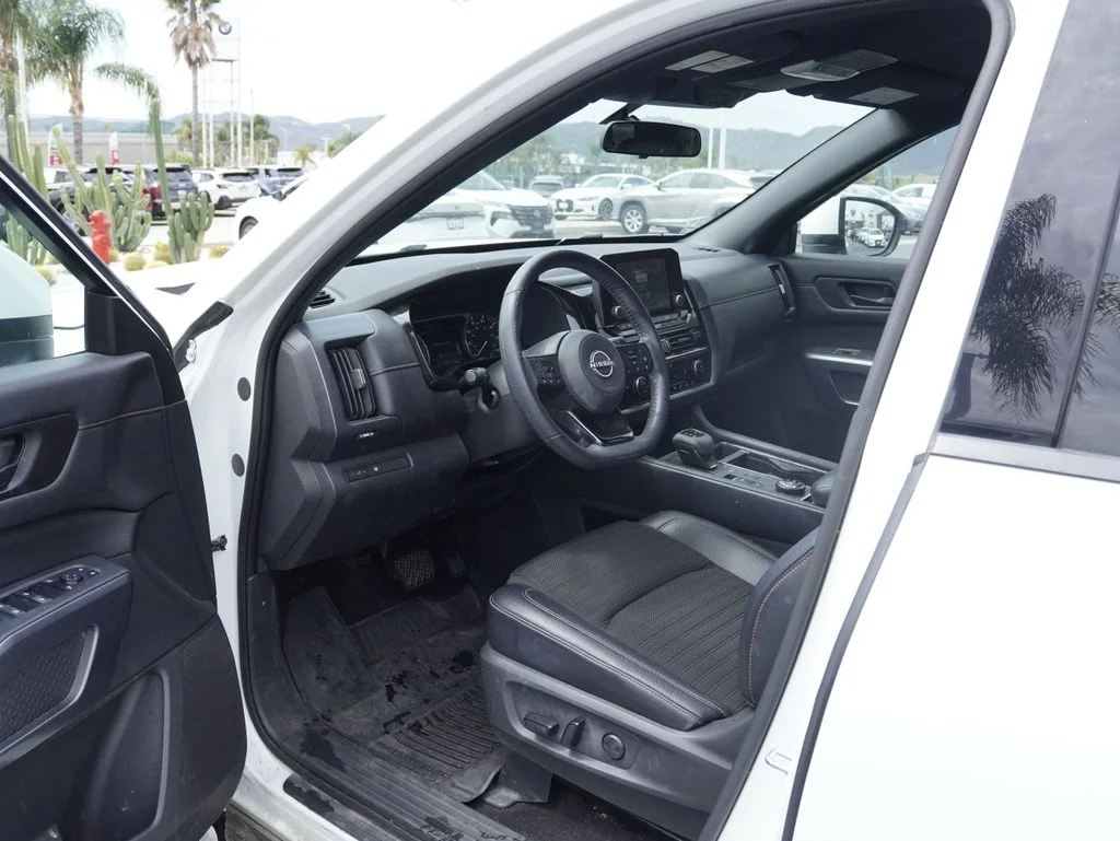 Used 2024 White Nissan Rock Creek image 17