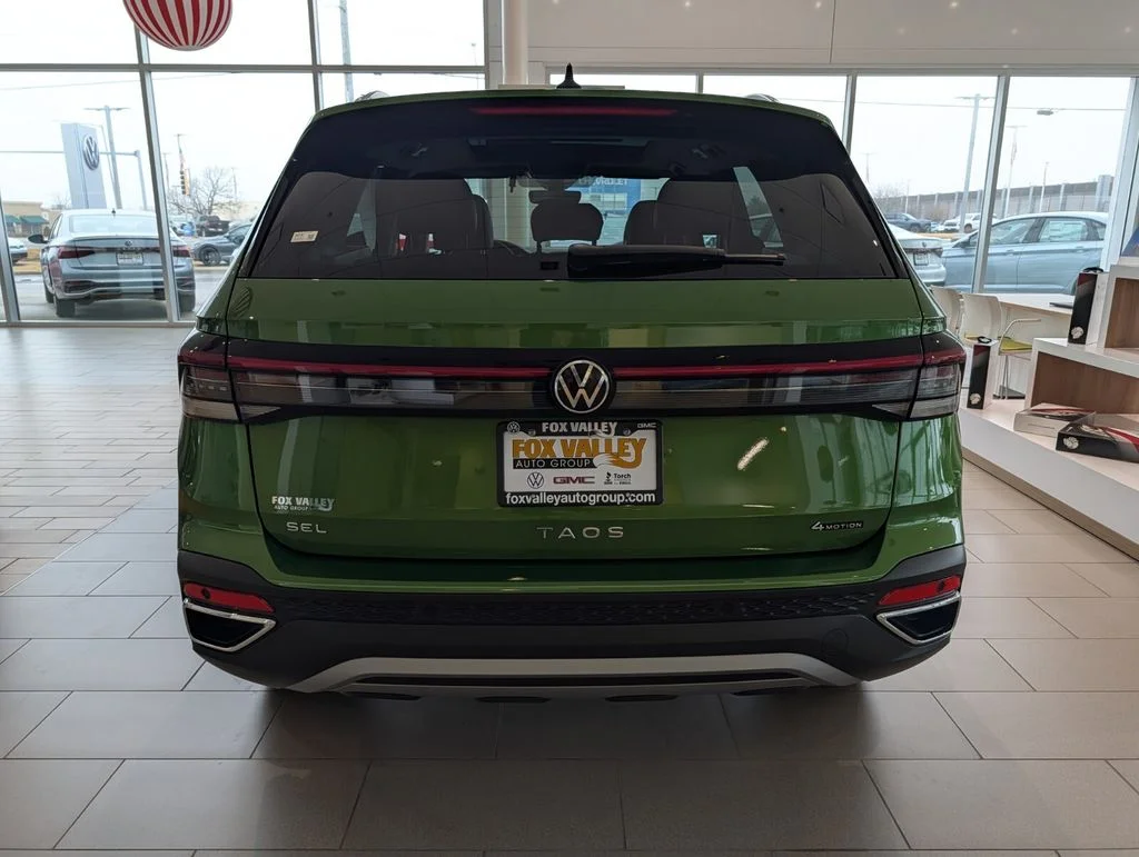 New 2026 Green Volkswagen 1.5T SEL image 4