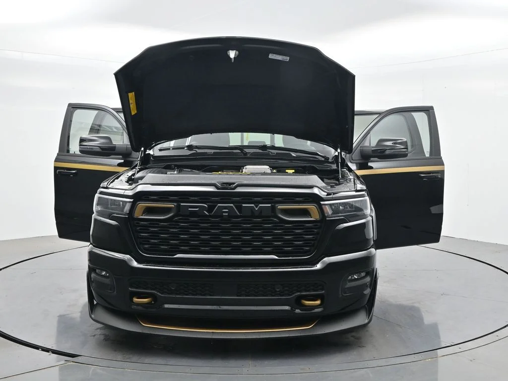 New 2026 Diamond Black Crystal Pearl-Coat Exterior Paint RAM Big Horn image 45