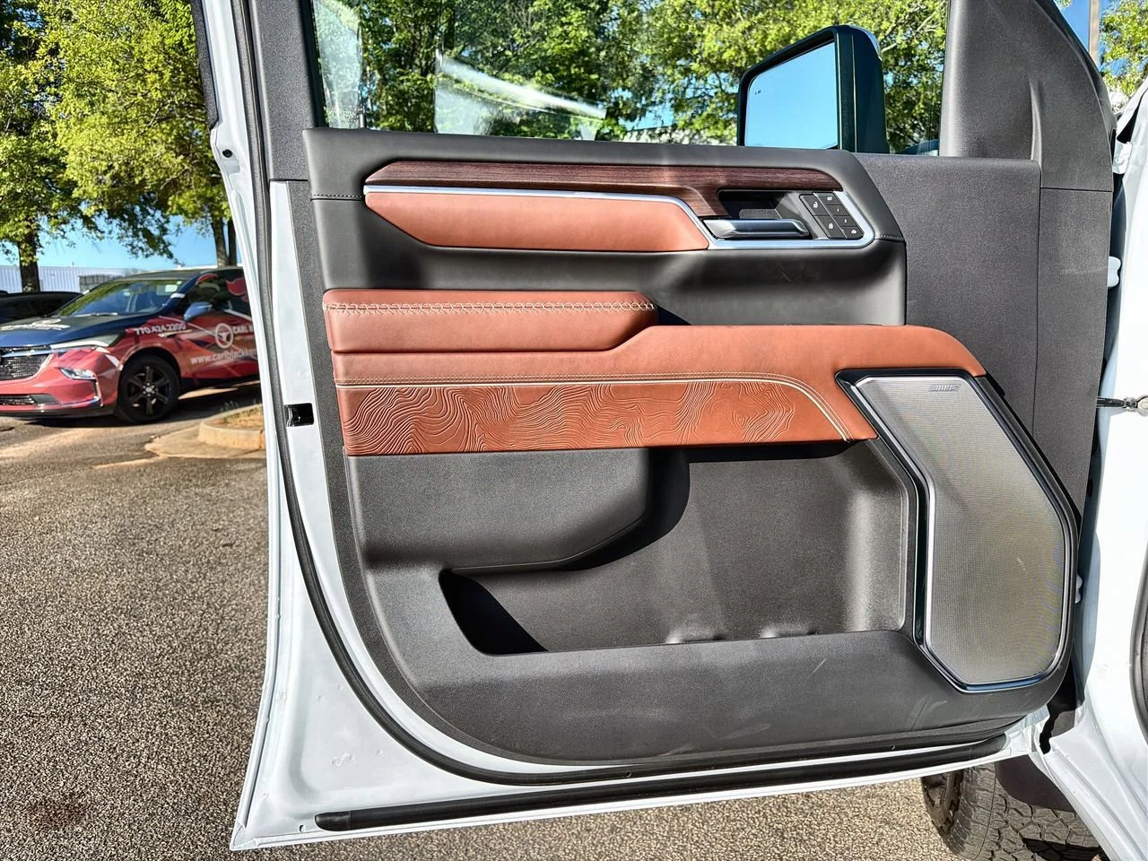 New 2026 Glacier White Tricoat GMC Denali Ultimate image 18