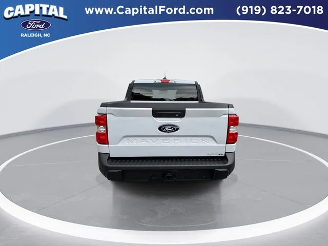 Used 2025 White Ford XL image 7