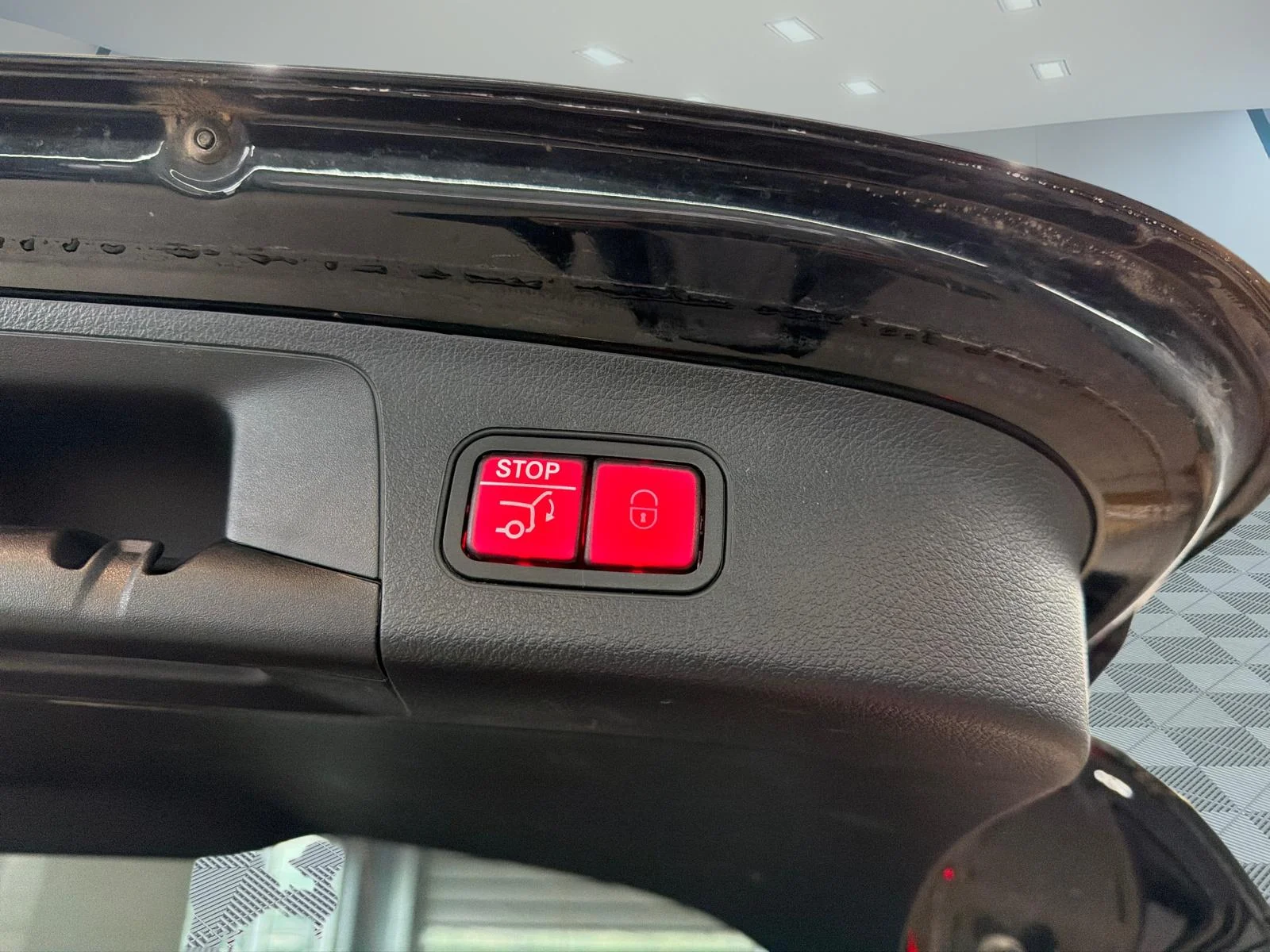 Used 2025  Mercedes-Benz GLA 250 4MATIC SUV image 7