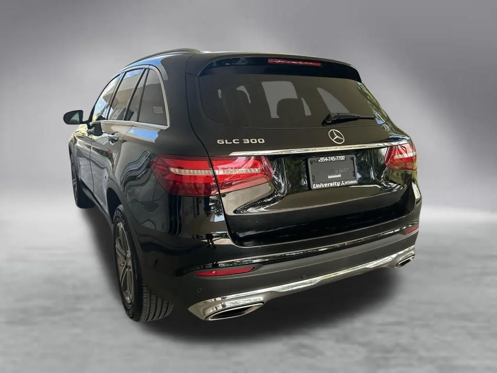 Used 2018 Black Mercedes-Benz GLC 300 image 4