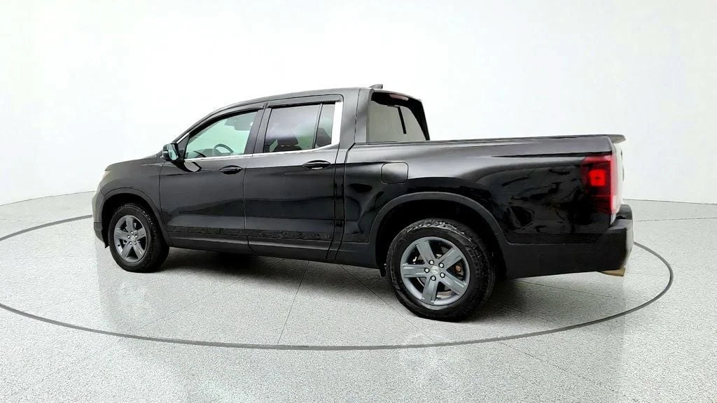 Used 2023 Crystal Black Pearl Honda RTL AWD image 7