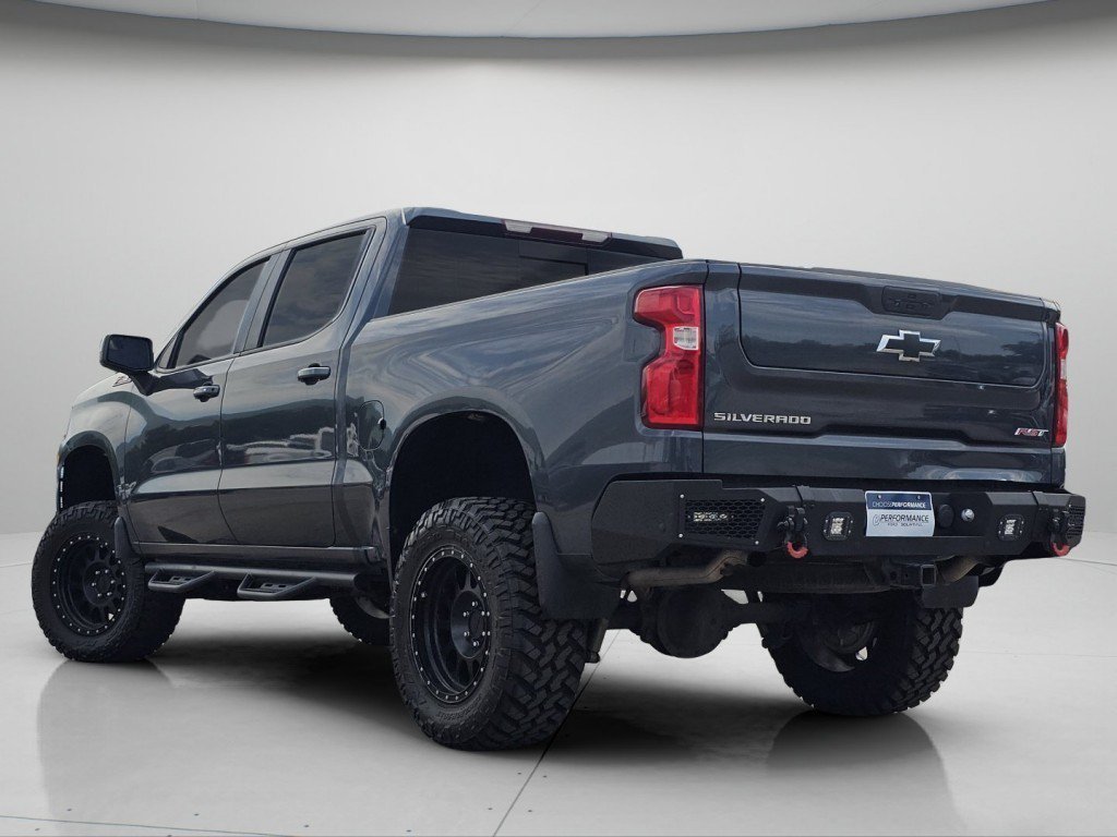 Used 2021 Shadow Gray Metallic Chevrolet RST image 24