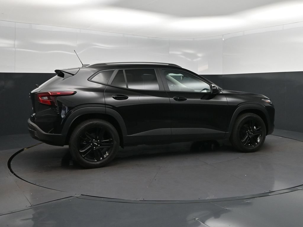 2026 Chevrolet Trax Activ - Photo 8