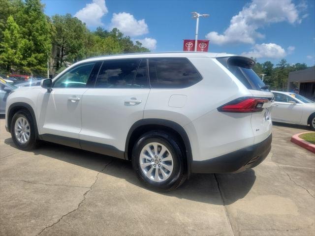 Certified Used 2024 WIND CHILL PEARL Toyota  image 3