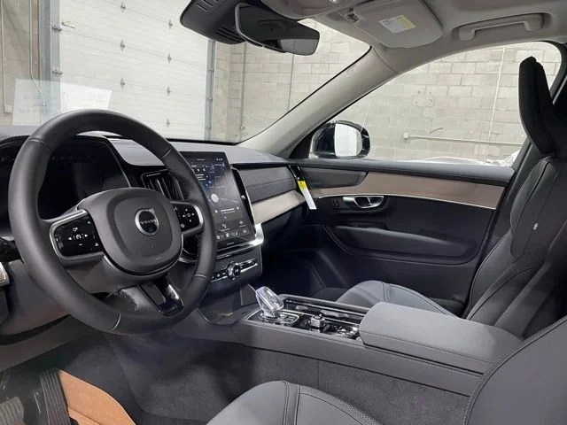 2026 Volvo XC90 Plus - Photo 11