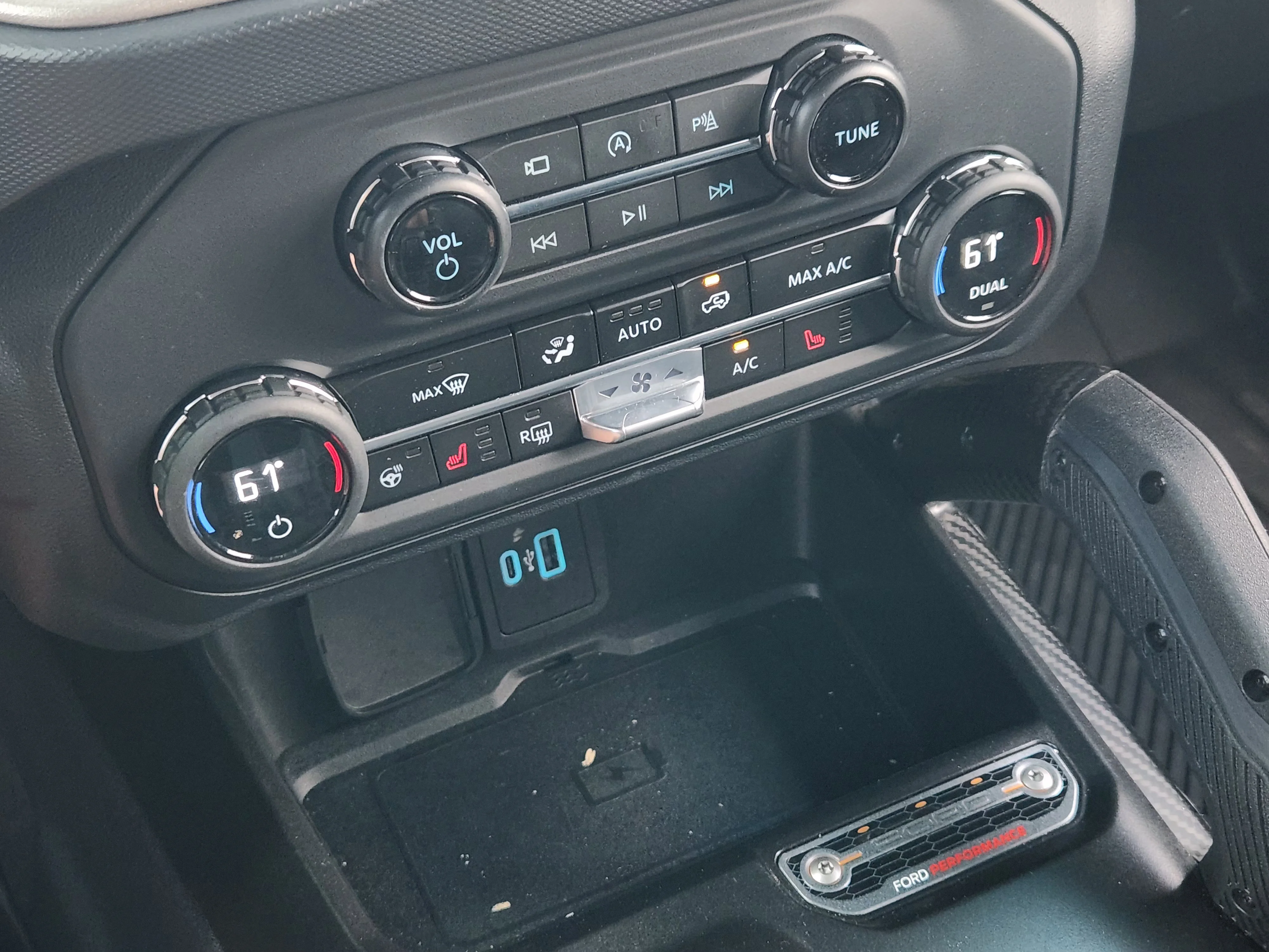 Used 2023  Ford Raptor image 19