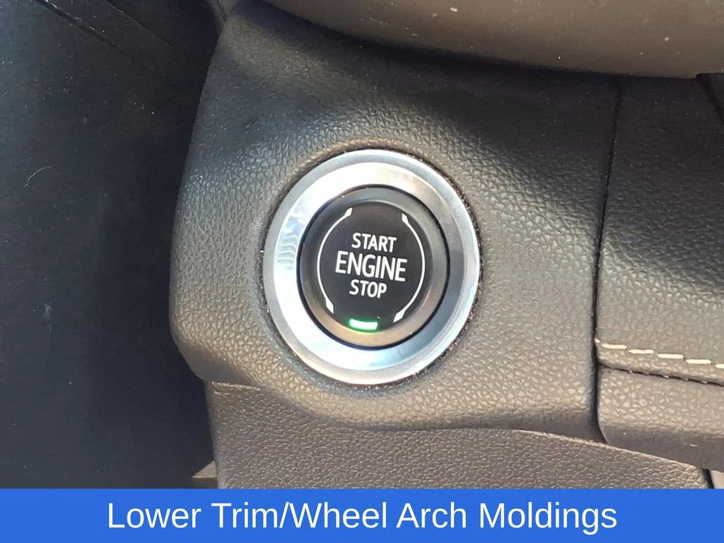 Used 2023 White Buick Essence image 13
